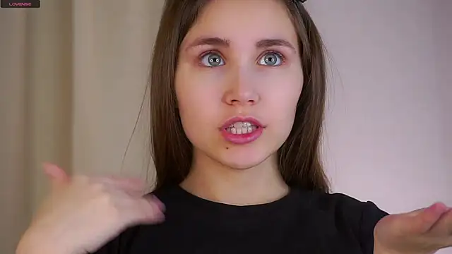 EthalFlowers online show from December 2025 11:33:02 PM