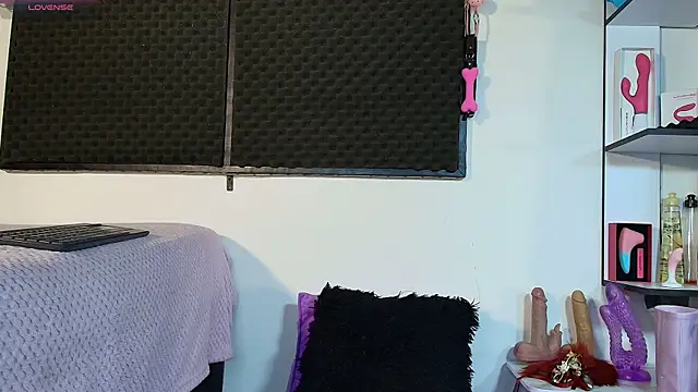 Snapshot of karlamoon23 chatting on March 2026 08:52:02 PM karlamoon23 online show from March 2026 08:52:02 PM