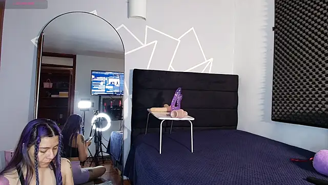 Snapshot of karlamoon23 chatting on April 2026 08:18:01 PM karlamoon23 online show from April 2026 08:18:01 PM