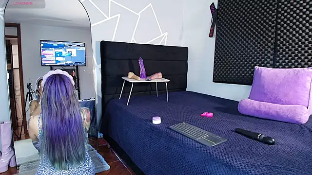 Snapshot of karlamoon23 chatting on April 2026 06:05:02 PM karlamoon23 online show from April 2026 06:05:02 PM