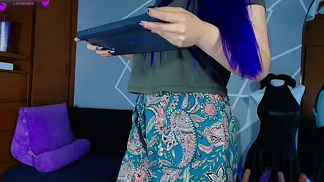 karlamoon23 online show from July 2026 11:44:01 PM