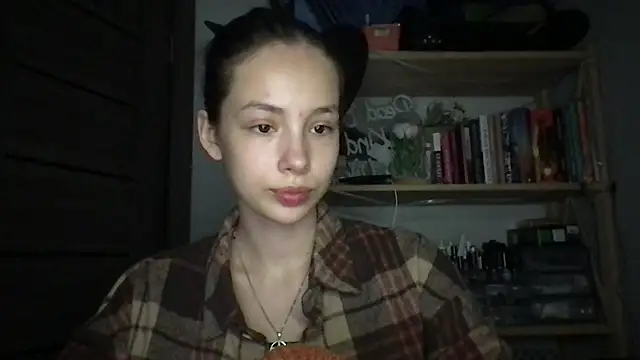 Yuna5343 online show from September 2025 08:33:02 PM