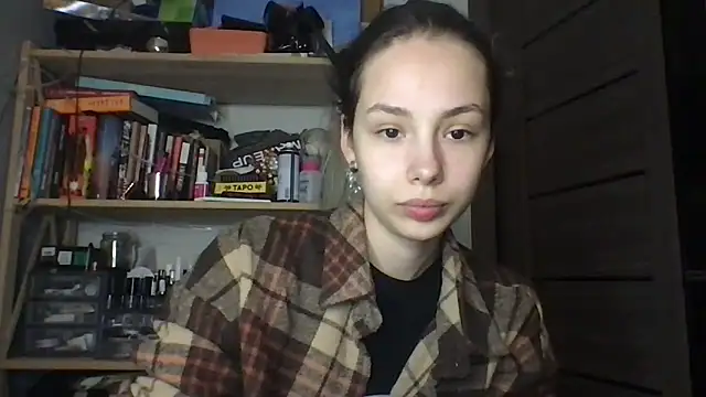 Yuna5343 online show from December 2025 08:14:01 PM