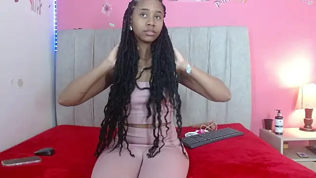 Snapshot of madihlove303av chatting on November 2025 04:18:02 PM madihlove303av online show from November 2025 04:18:02 PM