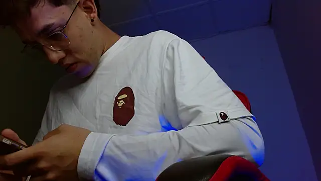 alexgiraldo   online show from April 2026 11:30:02 AM