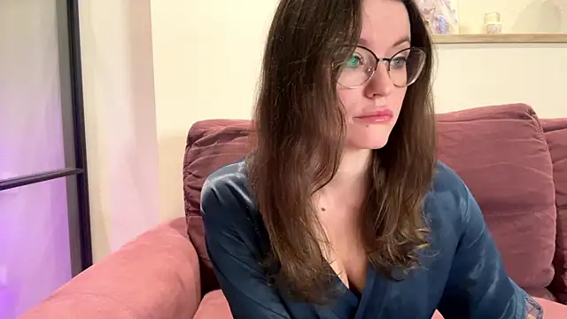 Snapshot of mia_shine_bright_wow chatting on September 2025 03:41:02 AM mia shine bright wow online show from September 2025 03:41:02 AM