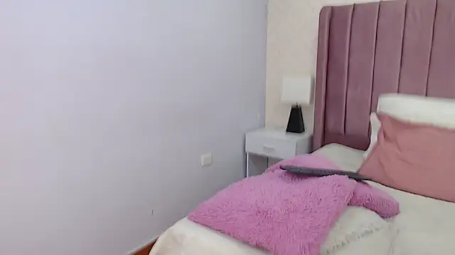 AriannaAdames online show from April 2026 02:34:01 PM