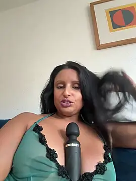 Snapshot of Angelaarayexx chatting on September 2025 09:55:01 AM Angelaarayexx online show from September 2025 09:55:01 AM