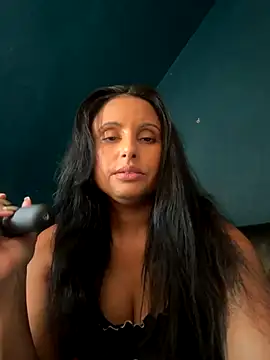 Snapshot of Angelaarayexx chatting on September 2025 10:52:02 AM Angelaarayexx online show from September 2025 10:52:02 AM