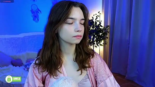 Evi Brook online show from April 2026 12:25:01 PM