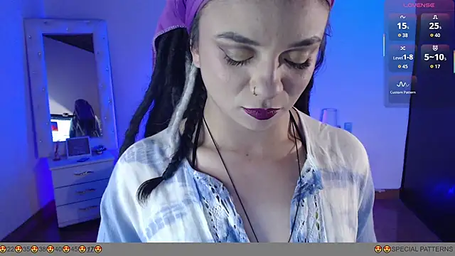 Snapshot of elapetitie chatting on November 2025 05:40:02 AM elapetitie online show from November 2025 05:40:02 AM