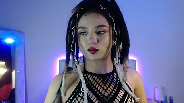 Snapshot of elapetitie chatting on December 2025 04:29:02 AM elapetitie online show from December 2025 04:29:02 AM