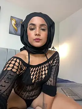 Samara Hadi  online show from September 2025 09:14:01 PM