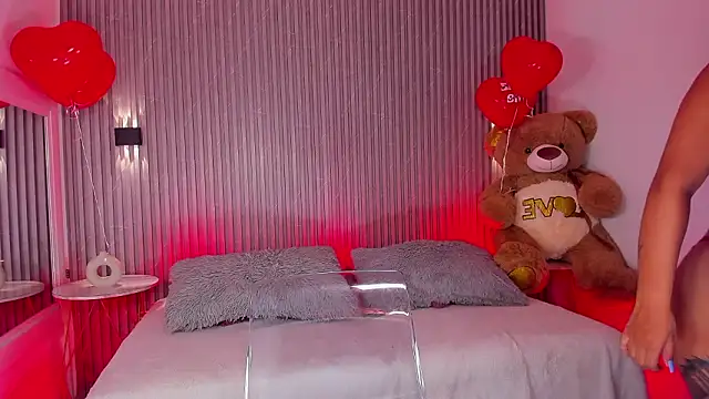 MaddyGray  online show from February 2026 06:15:01 PM