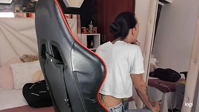 sara slut21 online show from December 2024 02:58:02 PM