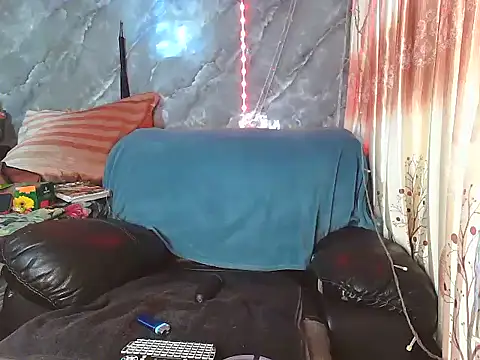 ZARIA-VIXEN online show from October 2025 10:00:02 PM