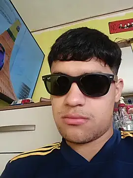 juanfritaa21 online show from November 2025 10:08:02 PM