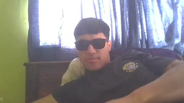 juanfritaa21 online show from November 2025 08:21:02 PM