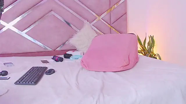 sofia 07 online show from September 2025 11:16:01 PM