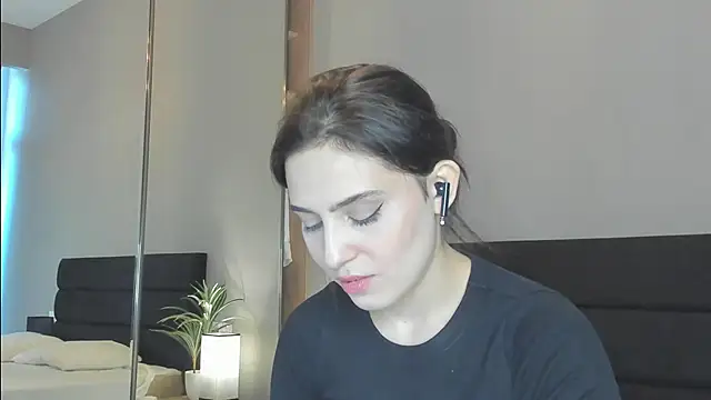 Snapshot of Forever_Smiler chatting on October 2025 09:20:01 AM Forever Smiler online show from October 2025 09:20:01 AM