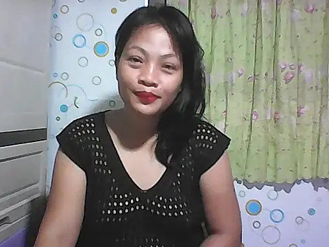 Snapshot of HottyElle chatting on April 2026 03:47:02 PM HottyElle online show from April 2026 03:47:02 PM