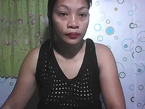 Snapshot of HottyElle chatting on June 2026 01:39:01 AM HottyElle online show from June 2026 01:39:01 AM
