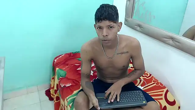 Snapshot of kloe_matias chatting on October 2025 01:19:01 PM kloe matias online show from October 2025 01:19:01 PM