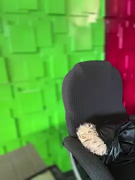 Snapshot of Linda_LS chatting on February 2026 06:38:01 PM Linda LS online show from February 2026 06:38:01 PM