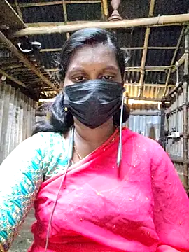 Snapshot of Tamildivya18 chatting on October 2025 04:10:02 AM Tamildivya18 online show from October 2025 04:10:02 AM