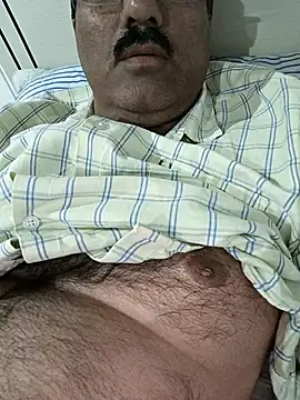 moonflower25 online show from November 2025 01:46:01 PM