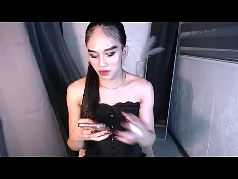 LauraSoHot online show from November 2025 11:21:01 AM