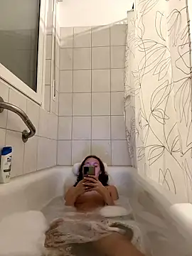 Emilia Mausi online show from January 2026 08:13:02 PM