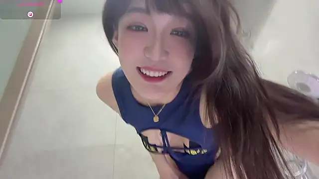 Yaya--728 online show from October 2025 09:11:01 AM