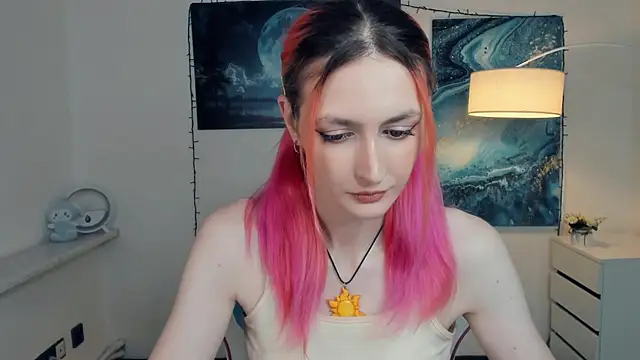 Snapshot of EasterBlink chatting on October 2025 10:59:01 AM EasterBlink online show from October 2025 10:59:01 AM