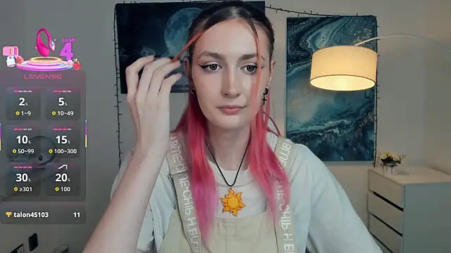 Snapshot of EasterBlink chatting on October 2025 11:27:01 AM EasterBlink online show from October 2025 11:27:01 AM