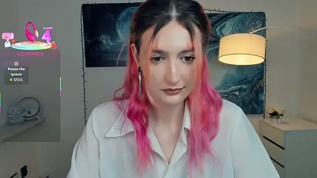 Snapshot of EasterBlink chatting on October 2025 11:00:01 AM EasterBlink online show from October 2025 11:00:01 AM