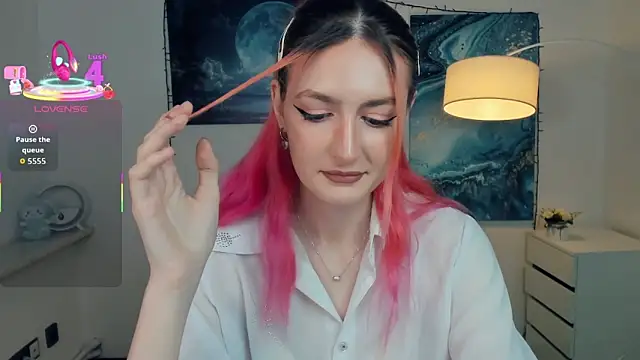 Snapshot of EasterBlink chatting on November 2025 11:12:02 AM EasterBlink online show from November 2025 11:12:02 AM