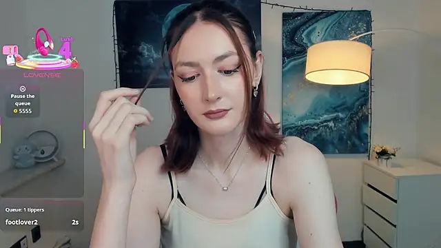 Snapshot of EasterBlink chatting on November 2025 10:59:01 AM EasterBlink online show from November 2025 10:59:01 AM