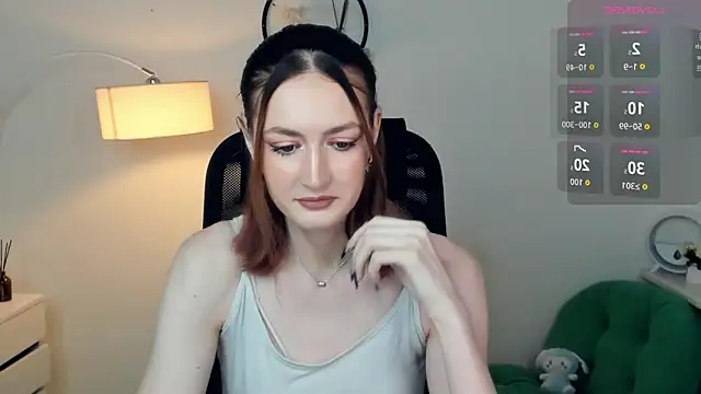 Snapshot of EasterBlink chatting on November 2025 10:48:02 AM EasterBlink online show from November 2025 10:48:02 AM