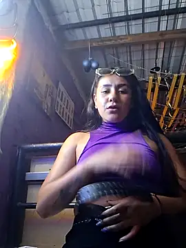 CAROLINE  07 online show from September 2025 01:05:01 AM