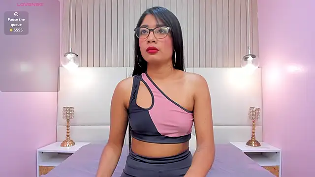 MelanyWayne  online show from February 2026 06:48:01 PM