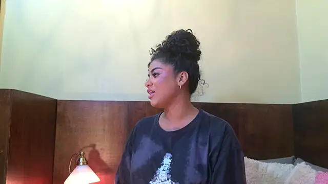 Carly Monroe  online show from September 2025 10:47:01 PM