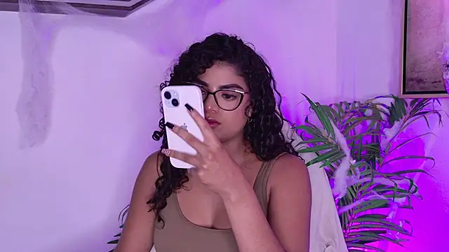 Carly Monroe  online show from October 2025 09:59:01 PM