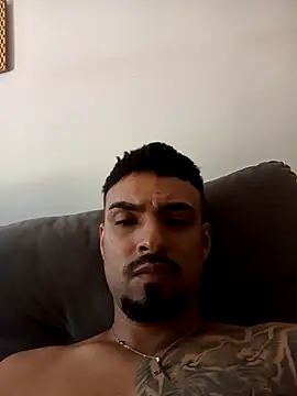 Snapshot of nnyzinho17 chatting on December 2025 04:57:01 PM nnyzinho17 online show from December 2025 04:57:01 PM