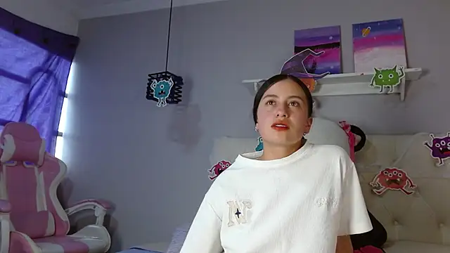 Zaaida  online show from November 2025 03:47:02 PM