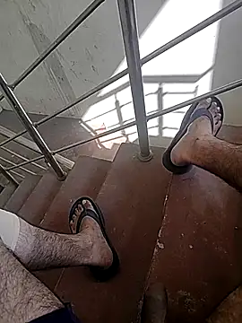 Snapshot of monty935 chatting on November 2025 05:50:01 AM monty935 online show from November 2025 05:50:01 AM