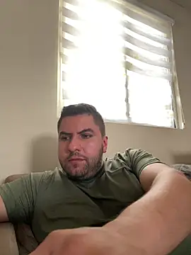 Snapshot of raulgzz4 chatting on May 2026 06:38:01 PM raulgzz4 online show from May 2026 06:38:01 PM