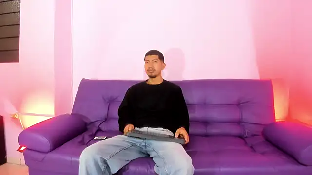 Snapshot of AxelAndJeremy chatting on September 2025 04:14:01 AM AxelAndJeremy online show from September 2025 04:14:01 AM