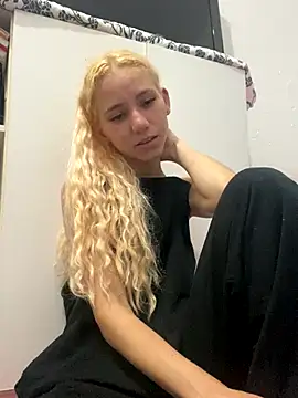 Bruna551 online show from October 2025 05:02:02 PM