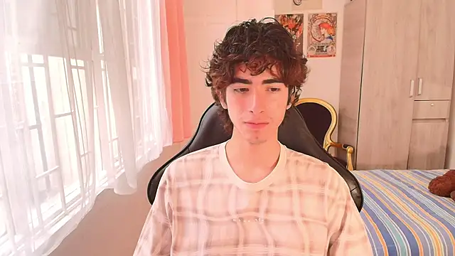 Nude Boy18 online show from October 2025 04:42:01 PM